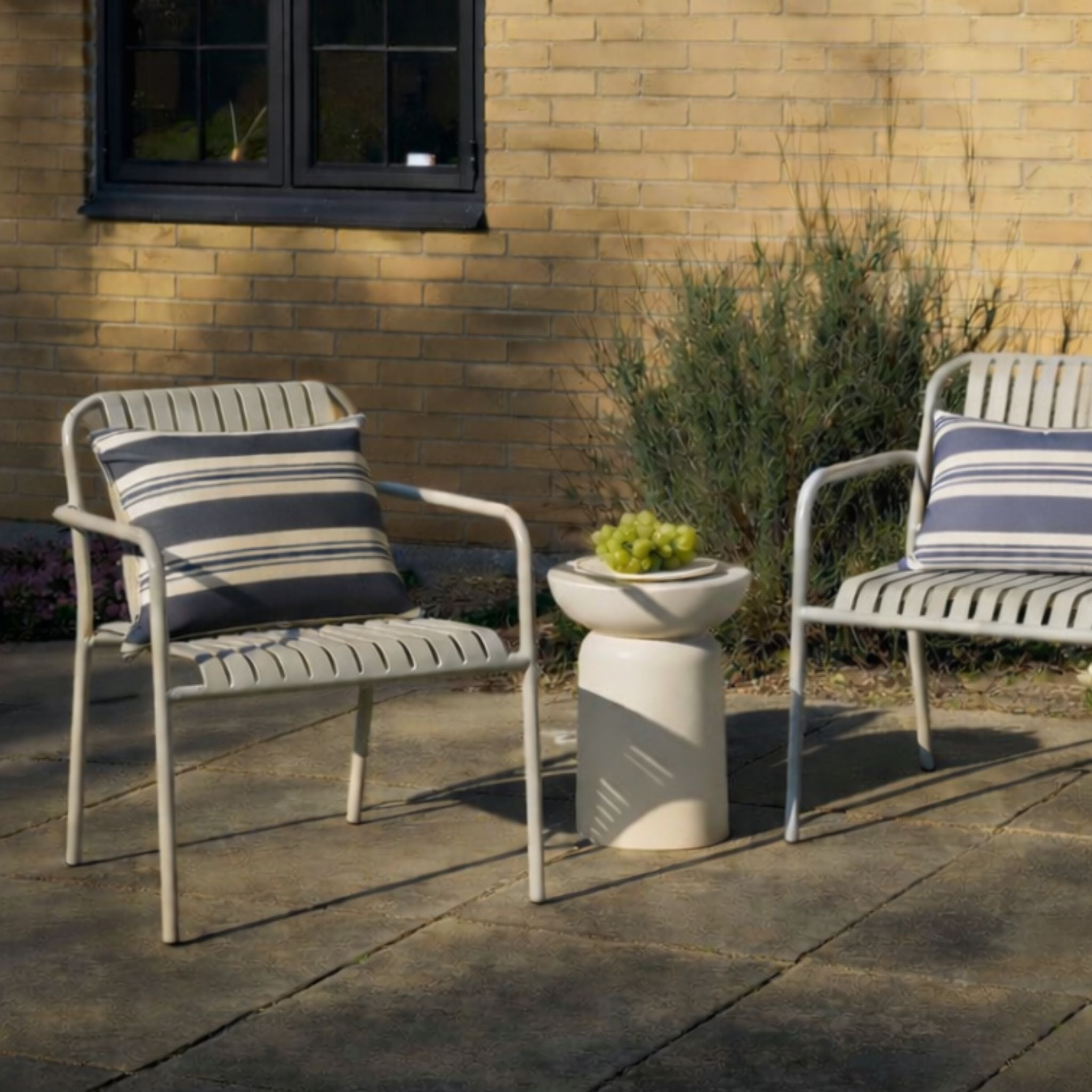 Poduszka outdoorowa - granatowy pasek - 40×60 cm
