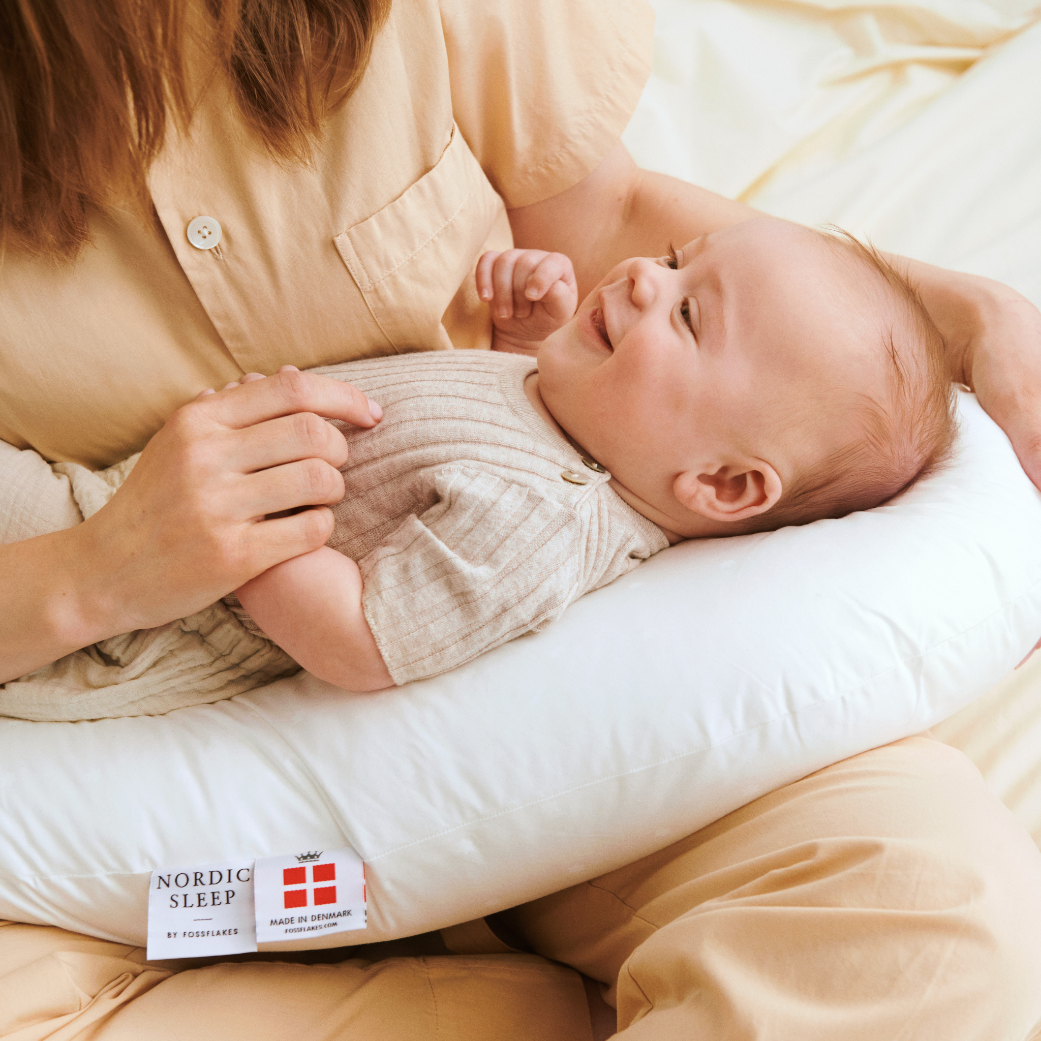 Poduszka do karmienia z poszewką - biała