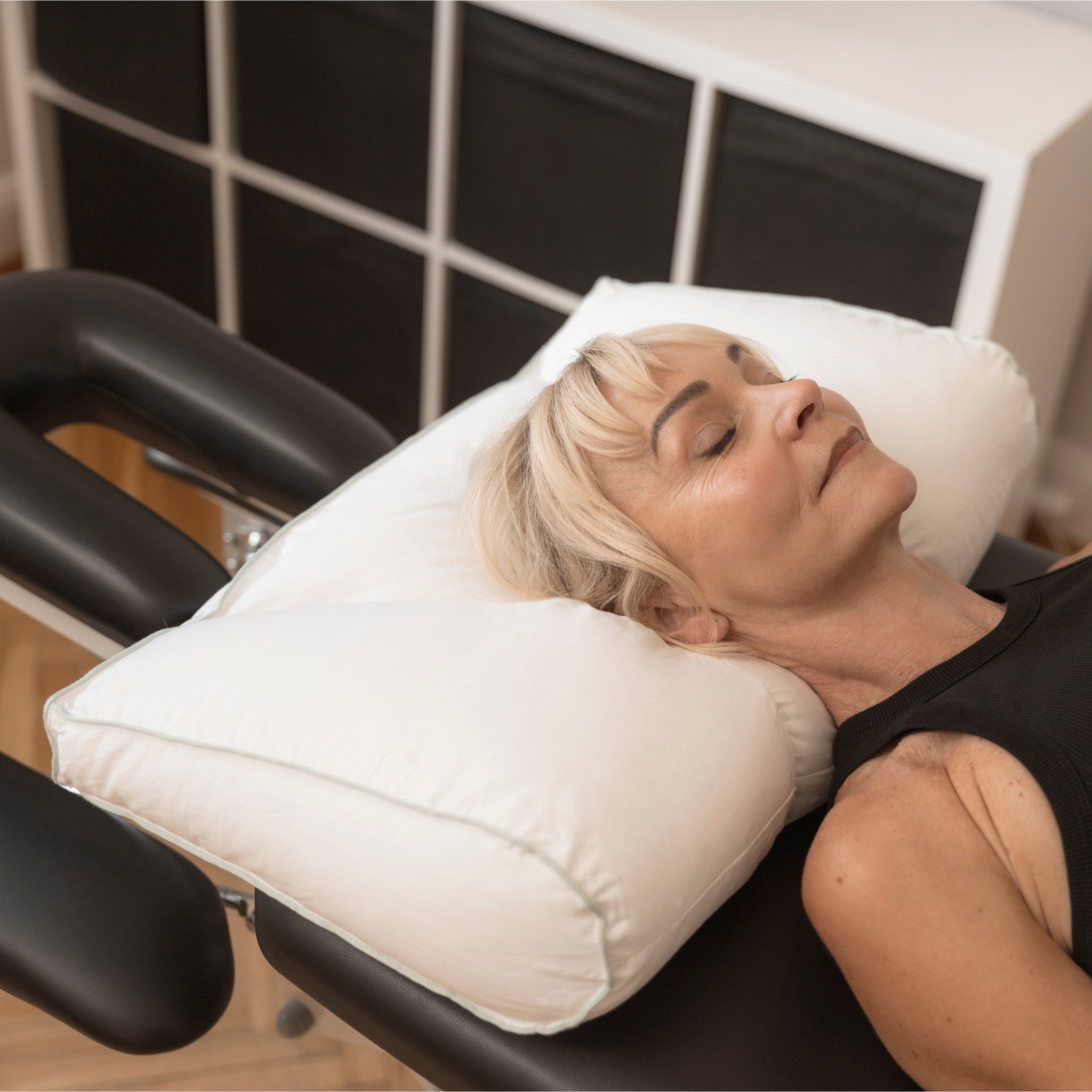 Poduszka Chiropractic z poszewką - biała